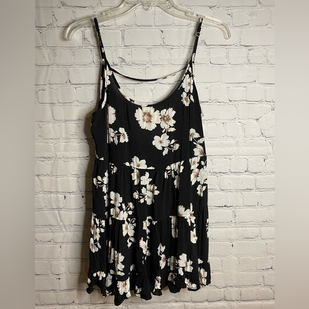 Brandi❤️Melville floral dress! OS